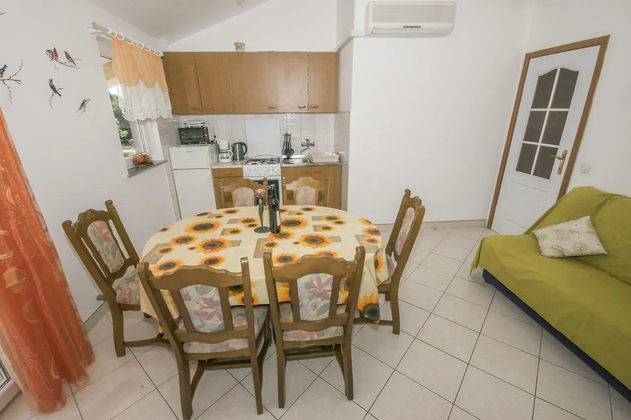 Apartment Ana Pula